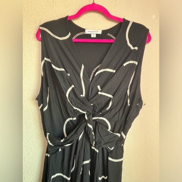 Amour Vert Black and White Wave Pattern “Olive” Viscose Knot Front Midi Dress 2X - Picture 4 of 11